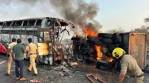 The impact of the collision led to a fire in the bus, leaving several passengers trapped.