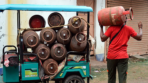 OMCs also reduced the price of the 5-kg Free Trade LPG (FTL) cylinder by Rs 13