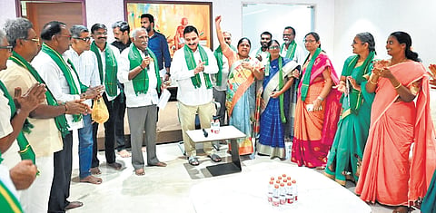 Farmers and women felicitate Vijayawada West MLA YS Chowdary