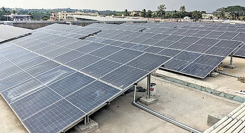 Rooftop solar unit
