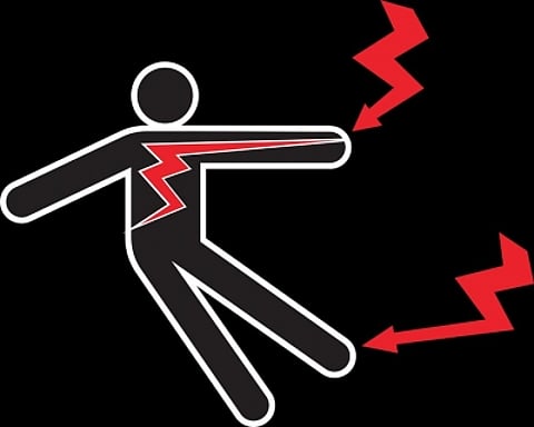 Carpenter dies of electrocution