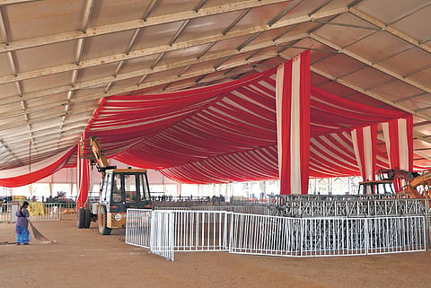 Workers make arrangements for
May 10 public meeting at Parade Ground in Secunderabad on Friday
| SRI LOGANATHAN VELMURUGAN