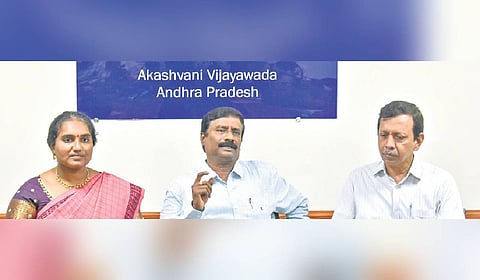 With 585 stations nationwide, Akashvani has now reached 92.5% of the population and 99.17% of India’s geographical area.