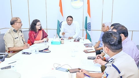 Chief Minister Mohan Charan Majhi taking a review on mob lynching of a GRP constable, at Lok Seva Bhawan on Saturday.