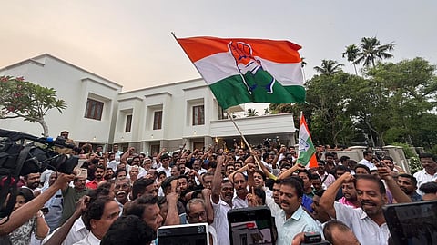 Large number of Congress workers have gathered outside the residence of Satheesan, expecting a decision in favour of the leader.