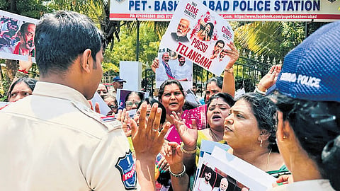 Activists of the Bharat Rashtra Samithi Vidyarthi (BRSV), the student wing of the BRS, tried to lay siege to the office of the Director General of Police (DGP) in Hyderabad on Sunday, demanding the immediate arrest of Bandi Bhageerath.
