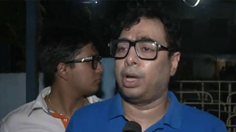 In his complaint, Satadru Dutta alleged that the former government officials "deliberately intruded into the Field of Play on 13.12.2025 in a completely unauthorised manner."