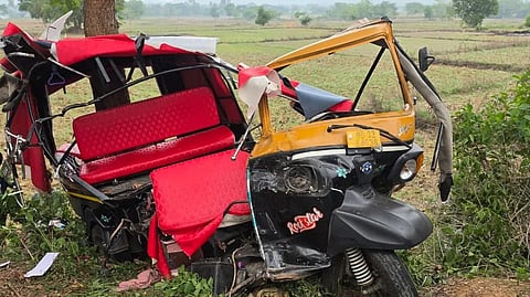 The impact was so severe that the bus dragged the auto-rickshaw for several metres, leaving all its occupants severely injured.