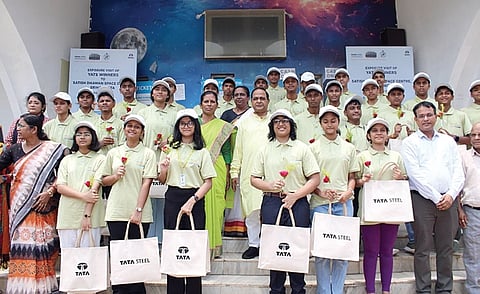 Science and Technology Minister Krushna Chandra Patra posing for photograph with YATS winners during their exposure visit to Satish Dhawan Space Center, ISRO, Sriharikota at Pathani Samanta Planetarium in Bhubaneswar on Tuesday.