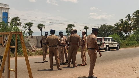 Police barred entry of farmers and members of various organisations to the village to express solidarity with the protesting family.
