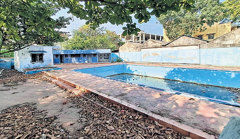 Pool behind Shanmuganar Park was closed due to maintenance issues.