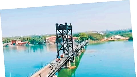 A reimagined version of old Thoppumpady Harbour Bridge
