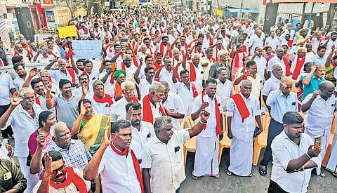 Members of the Left outfits staging a protest in Thanjavur against the Mekedatu project. CPM state secretary P Shanmugam addressed the gathering