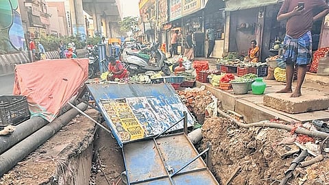 Uncovered pit in the 500-metre stretch