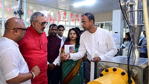 Union Minister for Textiles Giriraj Singh inaugurated a Medical Textiles Testing Laboratory at the Andhra Pradesh MedTech Zone (AMTZ) in Visakhapatnam on Saturday.