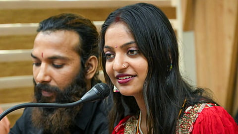 Sensational Kumbh Mela girl and her husband