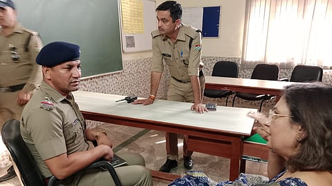 USCPCR Chairperson Dr Geeta Khanna with police officials.