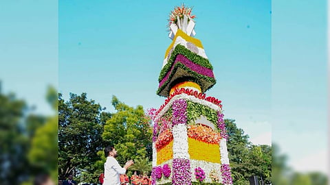 Chief Minister A Revanth Reddy pays floral tributes to Telangana Martyrs at Martyrs Memorial, Gun Park on the occasion of Telangana Formation Day.
