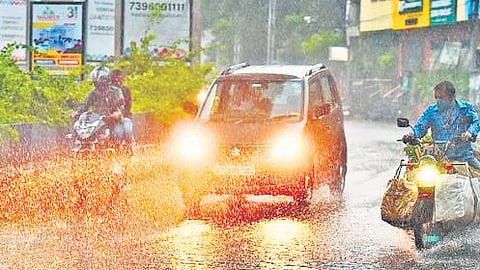 The HMC warned that several districts are likely to experience thunderstorms accompanied by lightning and gusty winds reaching speeds of 40-50 kmph over the next three days.