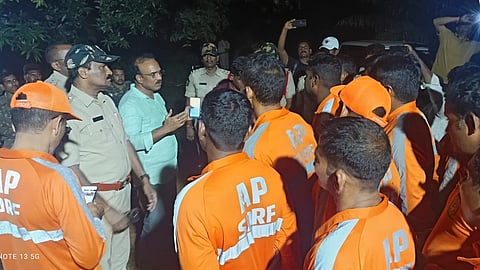 A 40-member SDRF team joined search on Monday, while police, revenue, fire and forest department personnel continued efforts to trace the child.