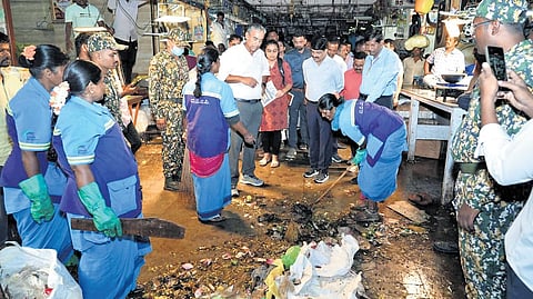 GBA Chief Commissioner M Maheshwar Rao inspects KR Market on Tuesday.