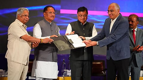 Handing over "Invitation to Invest" letters to top business leaders, the Chief Minister drew a parallel between Hyderabad’s evolution into a global tech capital and Chhattisgarh’s future trajectory.