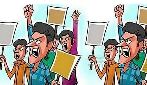 They accused the management of lacking clarity on seat availability, while college sources said it was common practice to invite more candidates than there are available seats, as not all students necessarily opt for the same courses.