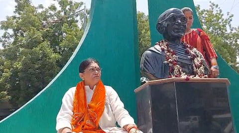 Nandod MLA Dr Darshanaben Deshmukh sat on a dharna outside the venue and warned that she was prepared to resign not only from the party organisation but even from the post of MLA if the situation continued.