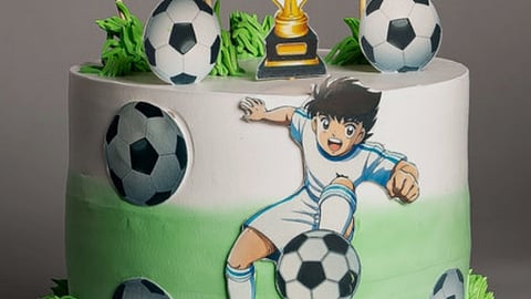 World Cup on Kerala plate: Messi in fondant or Ronaldo with ganache?