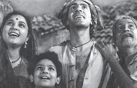 A poster of ‘Do Bigha Zamin’ movie