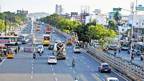 An official said constructing both the flyover and the metro line simultaneously, as was done on the Mugaliwakkam-Ramapuram stretch of the Mount-Poonamallee Road, is feasible.