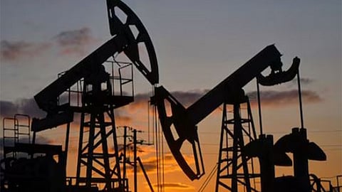 Fuel and power inflation climbed to 25.85%, while manufactured product inflation reached 9.76%, according to data released by the Commerce and Industry Ministry. The rise in wholesale prices contrasts with a 0.43% fall in wholesale electricity prices.