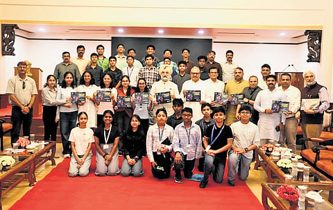 Lieutenant-Governor Taranjit Singh Sandhu with students at Lok Niwas