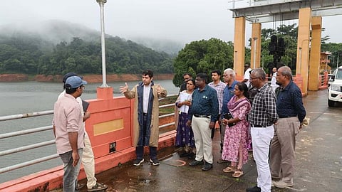 Coimbatore City Municipal Corporation (CCMC) Commissioner Katta Ravi Teja inspects the Siruvani Dam in Kerala.