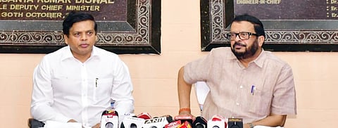 Minister Suresh Pujari and SRC Rajesh Prabhakar Patil addressing mediapersons