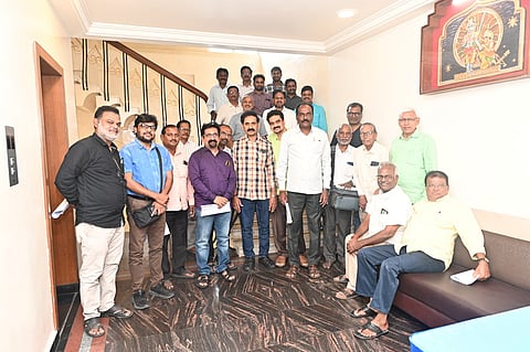 Senior journalists belong to various print and electronic media asks CM Nara Chandrababu Naidu to start the works of journalist housing project in Amaravati.