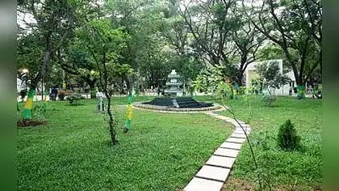 The park spans an area of 12,800 sqm and has more than 1,350 trees and plants of over 30 species.