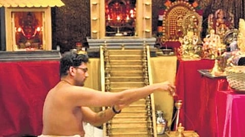 The bali tharpanam will start at 11.30am. Abhijith, a priest, will perform the rituals.