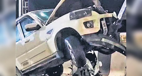 The Scorpio, bearing registration number UK-04-U-7275, reportedly struck the scooter on the curved section of the Teenpani bridge.