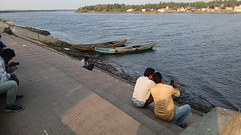 Narasapuram of West Godavari bathing ghats waiting for funds to get face lift