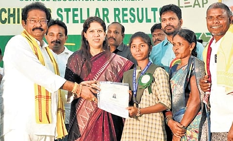 186 SSC, 38 Intermediate toppers
of 2025-26 honoured in AP's Palnadu district.