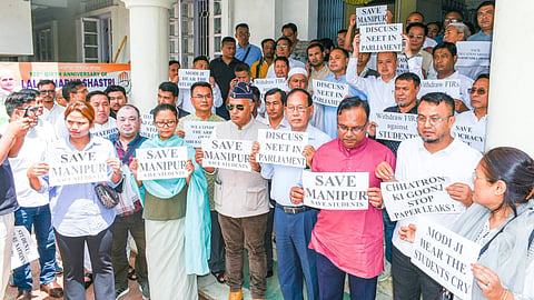 Manipur Congress holds protest over detention of Rahul, other party leaders.