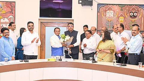 Chief Minister Mohan Charan Majhi is being felicitated by industry leaders at Lok Seva Bhawan