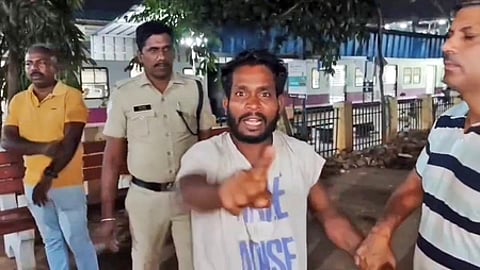 Passengers who saw her fall halted the train and overpowered the accused, Ajay (27), before he could get off the train and handed him over to Railway Protection Force personnel.