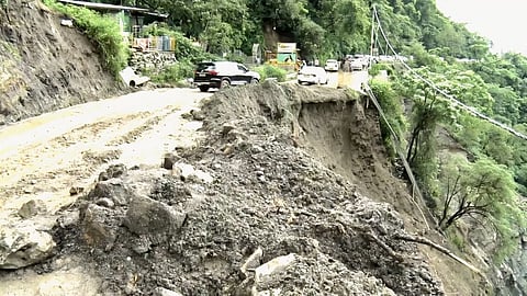 Heavy rain over short periods increases water pressure in the hills, destabilising slopes, triggering landslides and repeatedly forcing temporary road closures.
