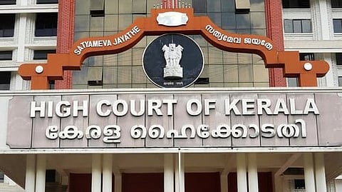 The court noted that the ‘Vilakku’ is organised by advocates practising at the Chavakkad courts, though contributions are also received from judicial officers.