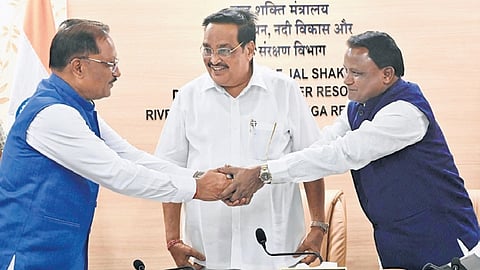 CM Mohan Charan Majhi greeting his Chhattisgarh counterpart Vishnu Deo Sai during the meeting with Jal Shakti minister CR Patil in New Delhi