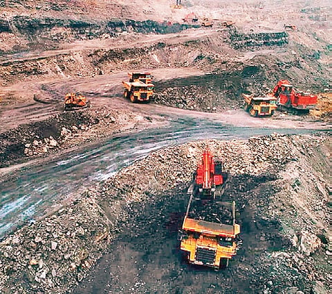 Loaded with approximately 4,000 tonnes of coal, the rake travelled 1,131 kilometres, marking the first-ever transportation of coal from an SCCL-owned mine outside Telangana to the state.