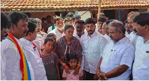 Leaders led by ex-MLA Veluswamy and others including Venkateswaran and Dharmapuri PMK district president Manjunath visited the village.