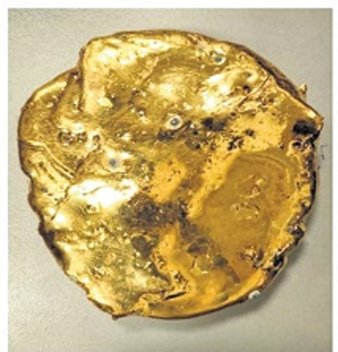 Officials melted and processed the substance, recovering 1,640 grams of gold in ingot form